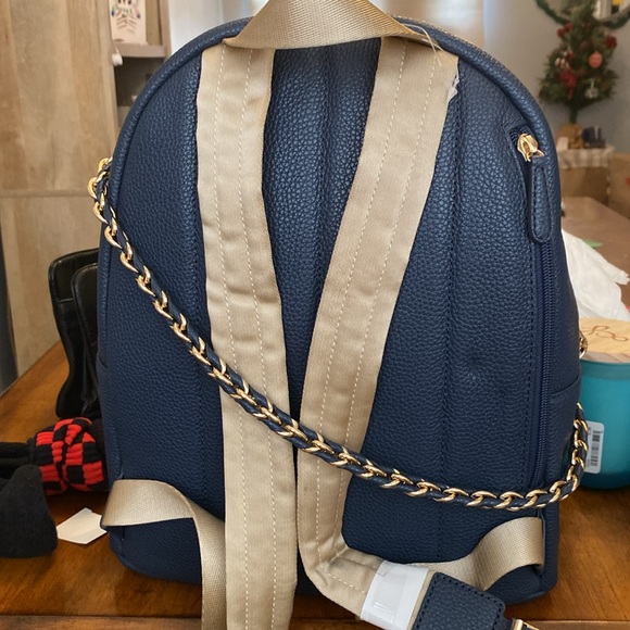 Brand new Michael Kors backpack the color is navy never used - Picture 2 of 2